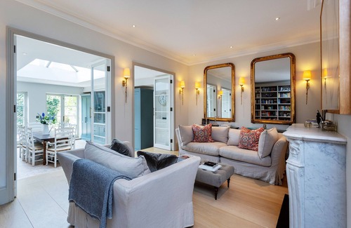 St. Mary's Park House | Aqua Nova Elegance, by Veeve