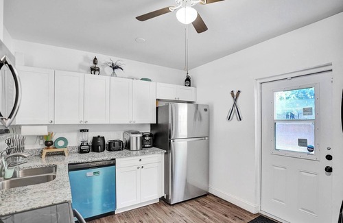 Fort Lauderdale House | 🏖AQUA-OASIS(PRIVATE🏘) HOT-TUB POOL BBQ 10MIN TO BEACH LAS OLAS DOWNTOWN AIRPORT🏝