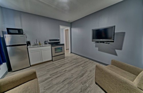 Lower Grand Lagoon Hotel | Aqua View Motel