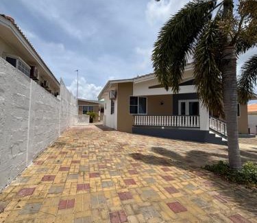 Sunset Heights House | Aqua Villa