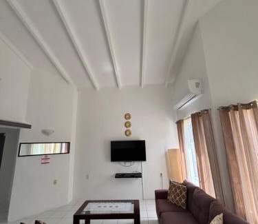 Sunset Heights House | Aqua Villa