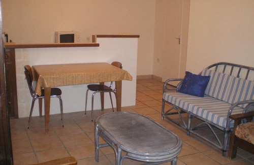 Moncoutant Apartment | Aquitaine