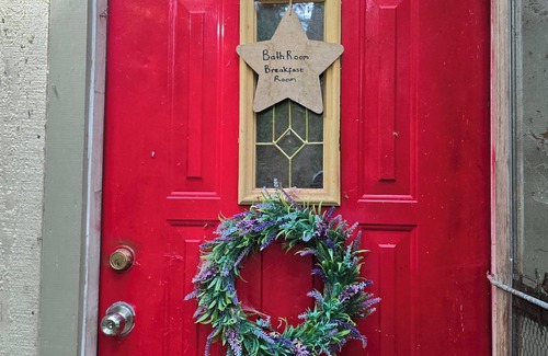 Austral RV Rental | Arabian Nights yurt