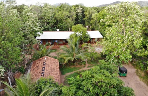 Kimbissa Resort | Araliya self Cooking Resort- Dambulla Unit 3 #Double Room