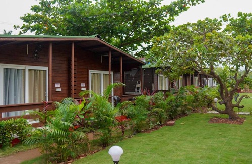 Arambol Hotel | Arambol Lake Resort