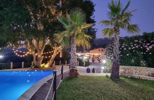 Sant'Angelo di Brolo Apartment | 'Arcaloro Resort Infinito' Room with Mountain View and Hot Tub