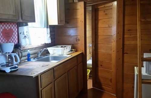 Robbinsville Cabin | Archie's Place w/jacuzzi tub on US 129 the DRAGON 🐲 hammock, firepit-grill :)