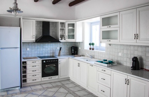 Paros Villa | Archipelagos Villas-Villa Antiparos for 10-13 persons with pool close to the sea