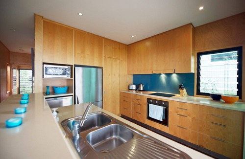 Point Lookout House | Architect designed 4 bedroom house, overlooking forest and ocean views.