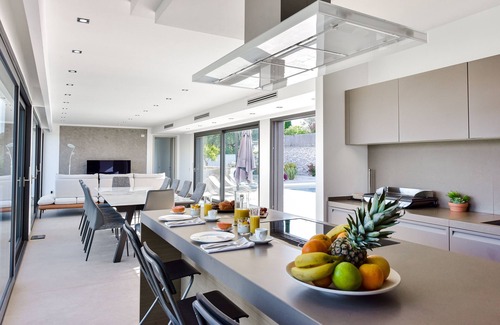 Mandelieu-La-Napoule Villa | Architect-Designed Villa with Heated Pool for 10 Guests!