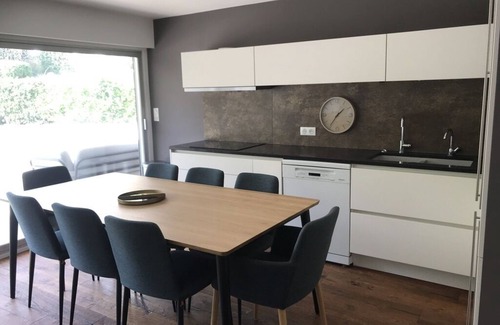 Pontaillac House | Architect villa 8-10 people ROYAN, heated swimming pool, garden, near the beach