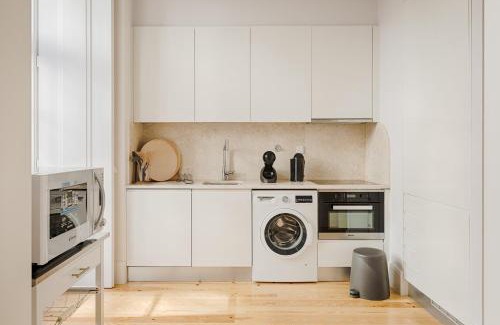 Santa Maria Maior Apartment | Architectural Gem in Baixa