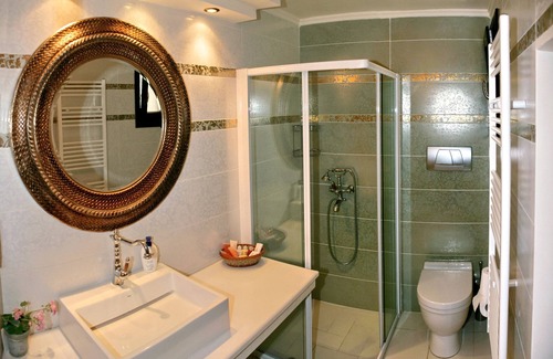 Petra Hotel | Archontiko Petras 1821