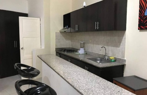 Cali Apartment | Arco Apartasuites Apartment 9 -NO A/C-