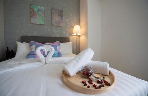 Mont Kiara Apartment | Arcoris Mont Kiara next 163plaza 1-4Pax one plus one Bedroom