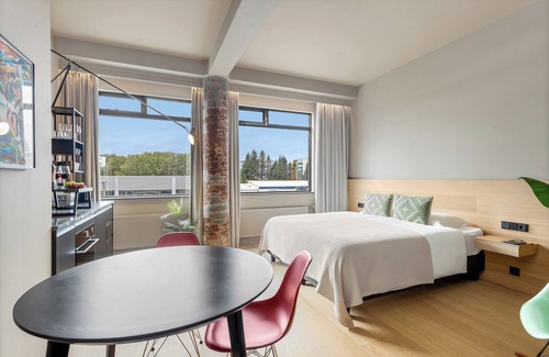 Haaleiti Hotel | Arctic Comfort Hotel