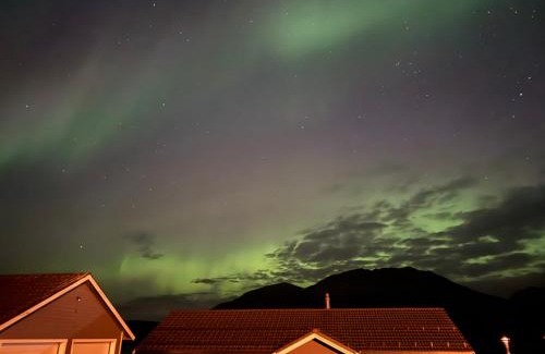 Kvaloya Apartment | Arctic View Apartment - Country Retreat near Tromso