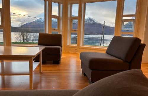 Kvaloya Apartment | Arctic View Apartment - Country Retreat near Tromso