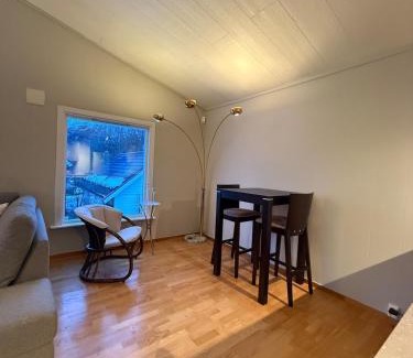 Tromsdalen Apartment | Arctic View House - near Cable Car & Arctic Cathedral