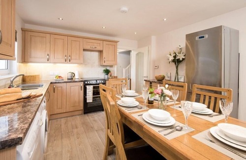 Killin Cottage | ARDCHYLE HOUSE, pet friendly, luxury holiday cottage in Killin