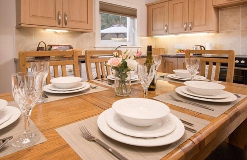 Killin Cottage | ARDCHYLE HOUSE, pet friendly, luxury holiday cottage in Killin