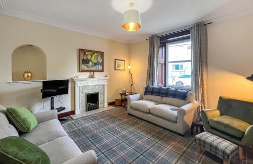 Newton Stewart House | Arden