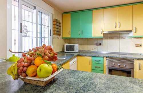 El Partidor Apartment | Are you dreaming of a cozy vacation in Spain?