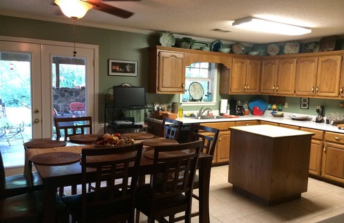 Oxford House | Are You Ready? Perfect place to gather in Oxford with family and friends !