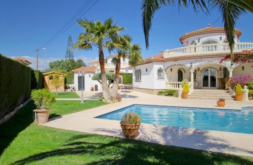 Miami Platja Villa | ARENDA Miami Playa Villa Lidia
