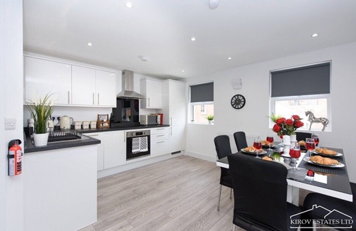 Southampton City Centre Apartment | Ares Apartment - The Flame of Town