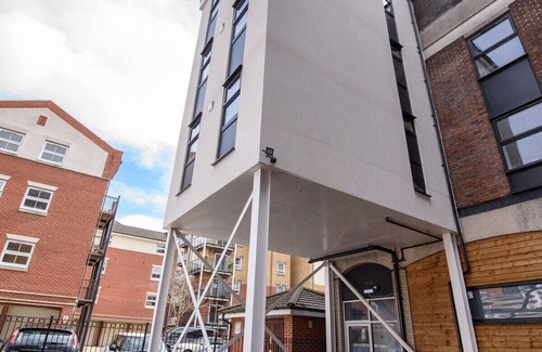 Southampton City Centre Apartment | Ares Apartment - The Flame of Town