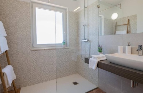 Santiago do Cacem Cottage | Ares do Monte - Rural Tourism - Suite Rosmaninho with Pool View