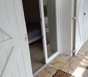 Argagnon Bed & Breakfast | argagnon 64 chambre sbd wc salon privés