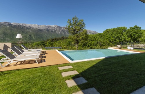Zagvozd Villa | ARGENTO RESIDENCE