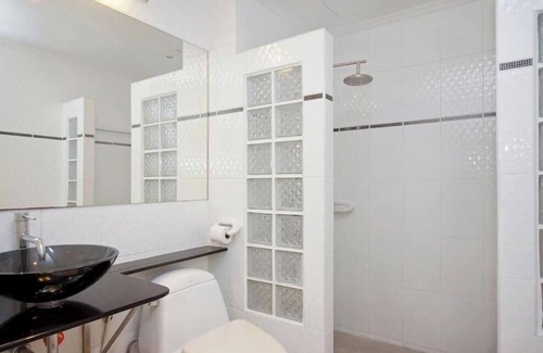 Pratumnak Hill Apartment | Argyle 2 Bed (16) Penthouse