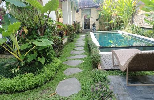 Pengosekan House | Ari Cottages Ubud