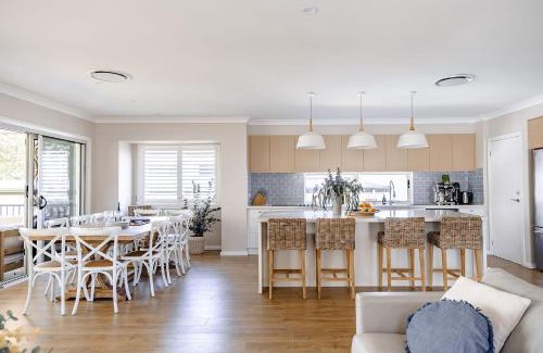 Kings Point House | Aria Shores - Your Lakeside Haven