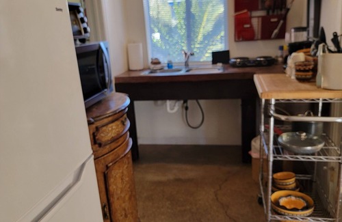 The Garden District House | Arizona Guesthouse Midtown w private patio & yard