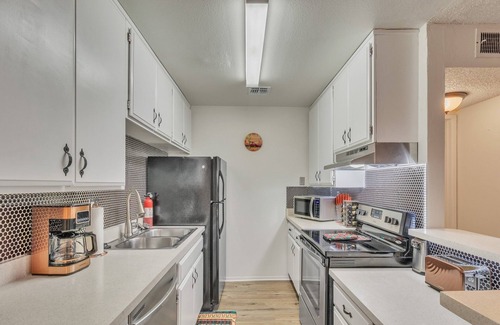 Camelback East Condo | ARIZONA SOUTHWEST DECOR - BETWEEN PHOENIX AND OLD TOWN SCOTTSDALE AT SPENGLER CONDOS by RedAwning