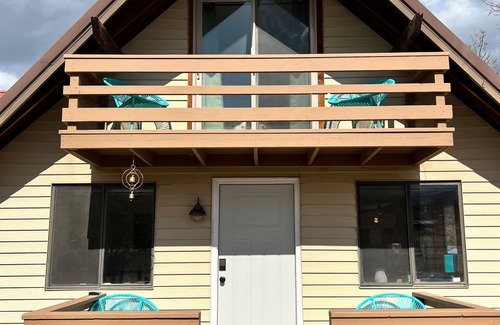 Howard House | Arkansas River House Near Salida