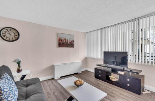 Crystal City Apartment | Arlington 2BR 2Ba Apartment in Crystal City apts
