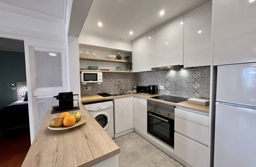 Alporchinhos Apartment | ARMAÇÃO DE PÊRA BRIGHTNESS 2 WITH POOL by HOMING