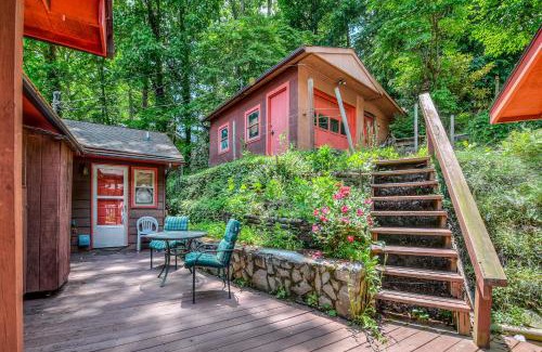 Lake Junaluska House | Armstrong House & Apartment