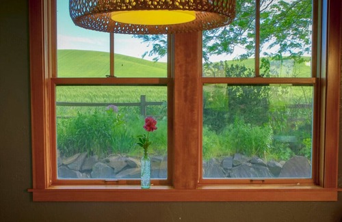 Walla Walla House | Armstrong Vineyard Cottage