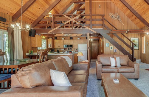 Arnold Cabin | Arnold Chalet Near Town & Calaveras Big Trees!