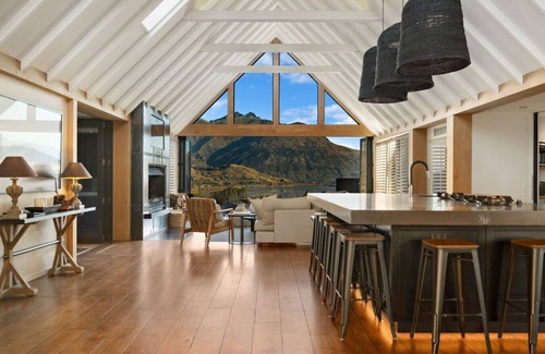 Arrowtown Villa | Aroha Homestead - Large lifestyle property