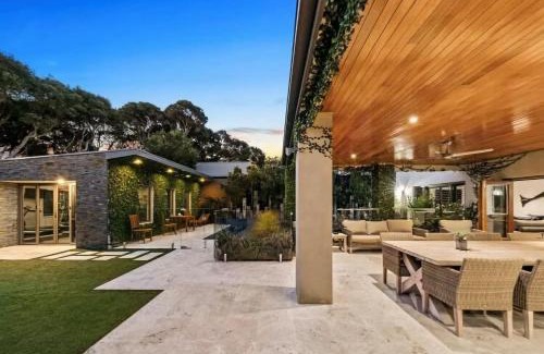 Rye House | Aroha Moana - Luxe Entertainer with Pool & Sauna