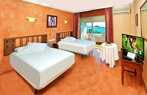 Almunecar Hotel | Arrayanes Playa Hotel