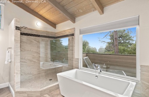 Hatton Fields House | Art and Sound: Secluded Carmel Five bedroom home!