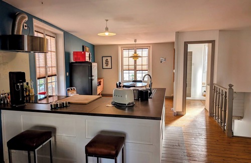 Saint-Pair-sur-Mer Apartment | Art and Vintage seaside apartment 1 minute walk from the beach 4 people